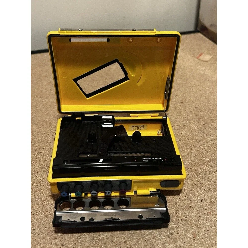 Sony Walkman WM-F75 Cassette Player Auto Reverse AM/FM Radio *Read Description*